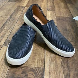 Indigo rd. Black slip on sneakers